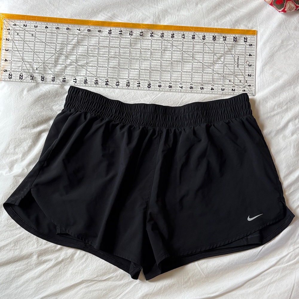 Nike Women's 2-in-1 Black Shorts